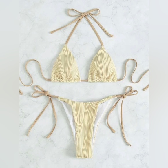 Shein Textured Triangle, Cheeky Bikini Tan, M - Picture 1 of 2